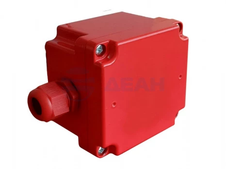 00-00121369-1 МКС МОРОЗ IP66-IP68 Глухая (цвет красный).jpg
