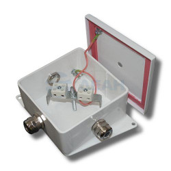                         Коробка монтажная КМ-О (4к*6,0)-IP66-120х120, три ввода  (Гефест) 
						