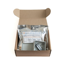                         Коробка распределительная двухкомпонентная (HF) в комплекте с компаундом и с 4-кл. зажимами, сечение до 1,5 мм², 80х80х40 серая (PR80.0174) (Промрукав)
						