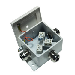                         Коробка монтажная КМ-О (6к)-IP66 три ввода  (Гефест) 
						